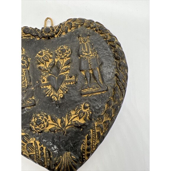 Vintage Blackened Beeswax Heart 19th Century Courting Man & Woman Roses Shell - Picture 5 of 9